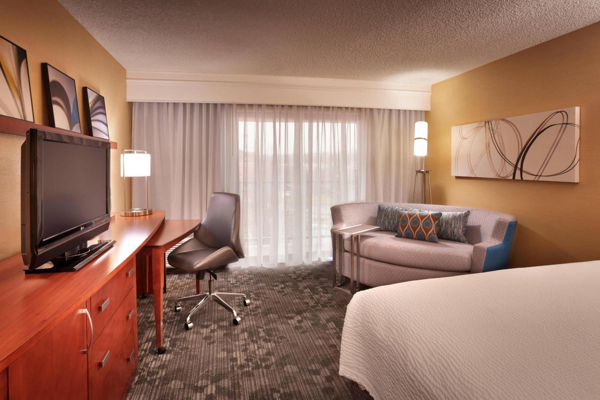 Hotel Courtyard By Marriott Salt