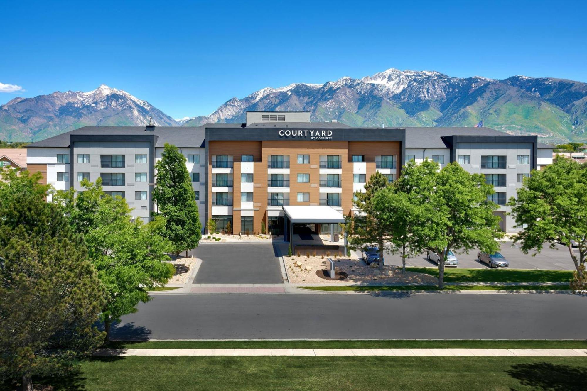 Courtyard By Marriott Salt Hotel Sandy