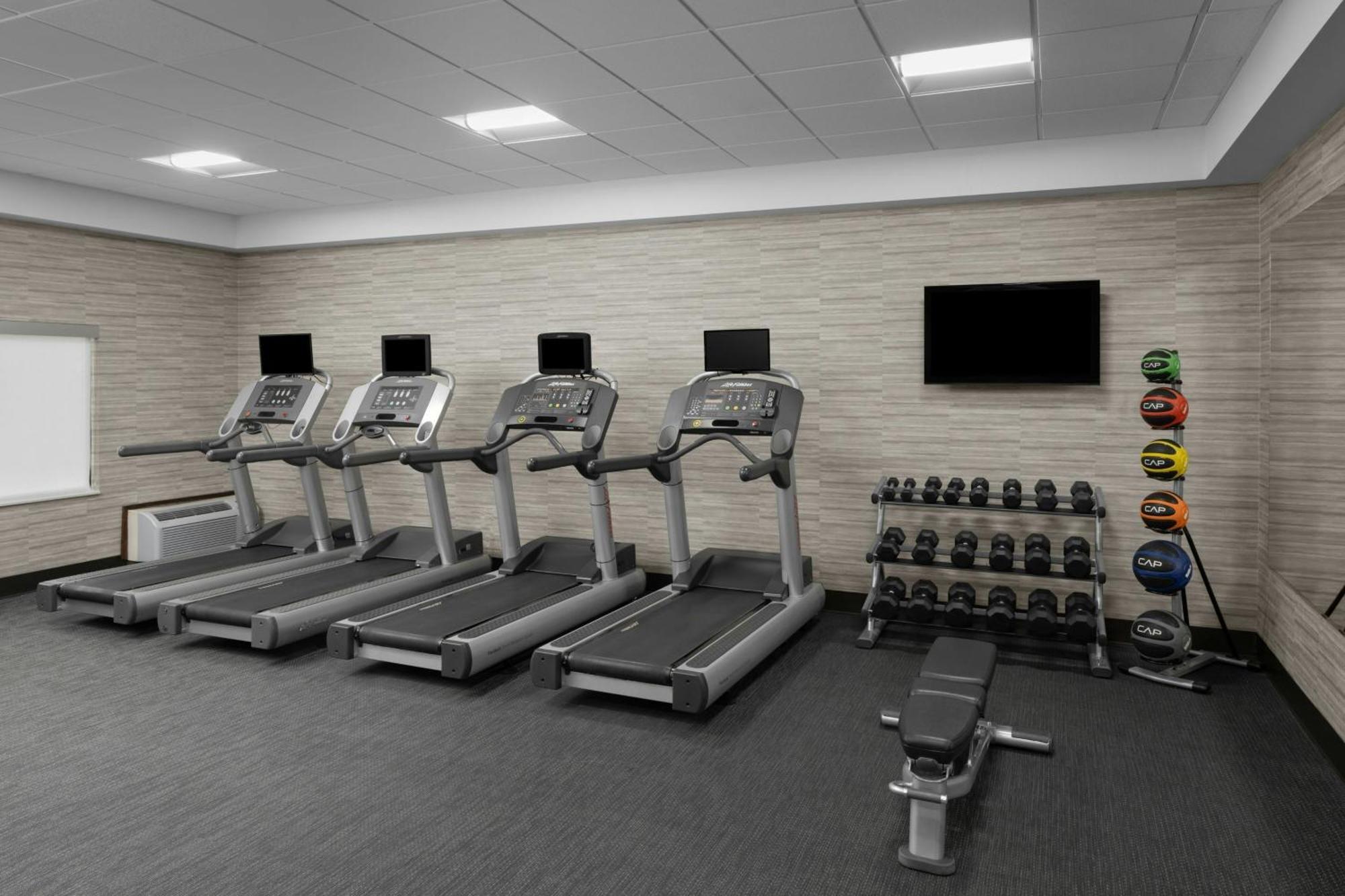 Courtyard By Marriott Salt
