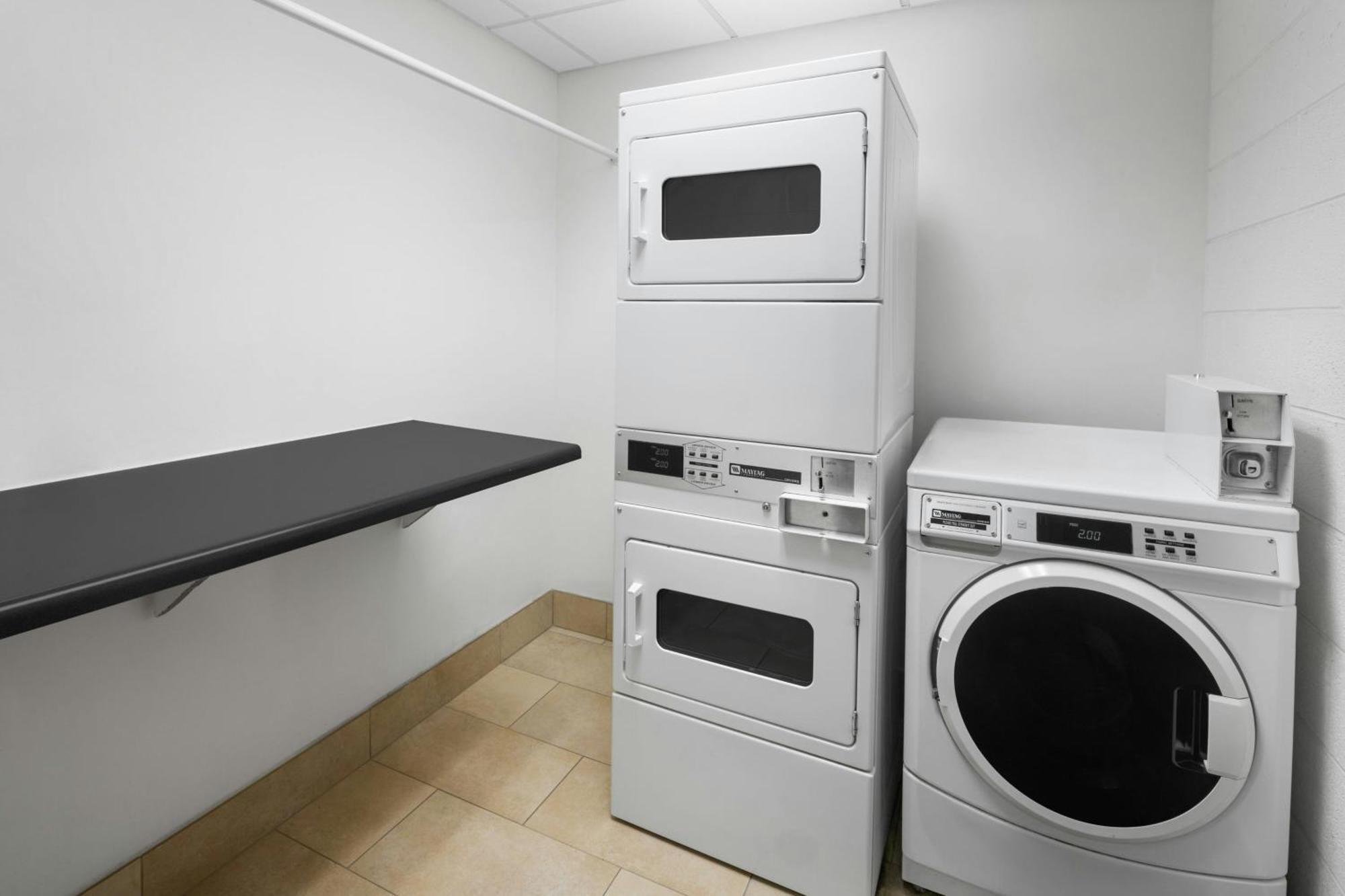 Courtyard By Marriott Salt 3*