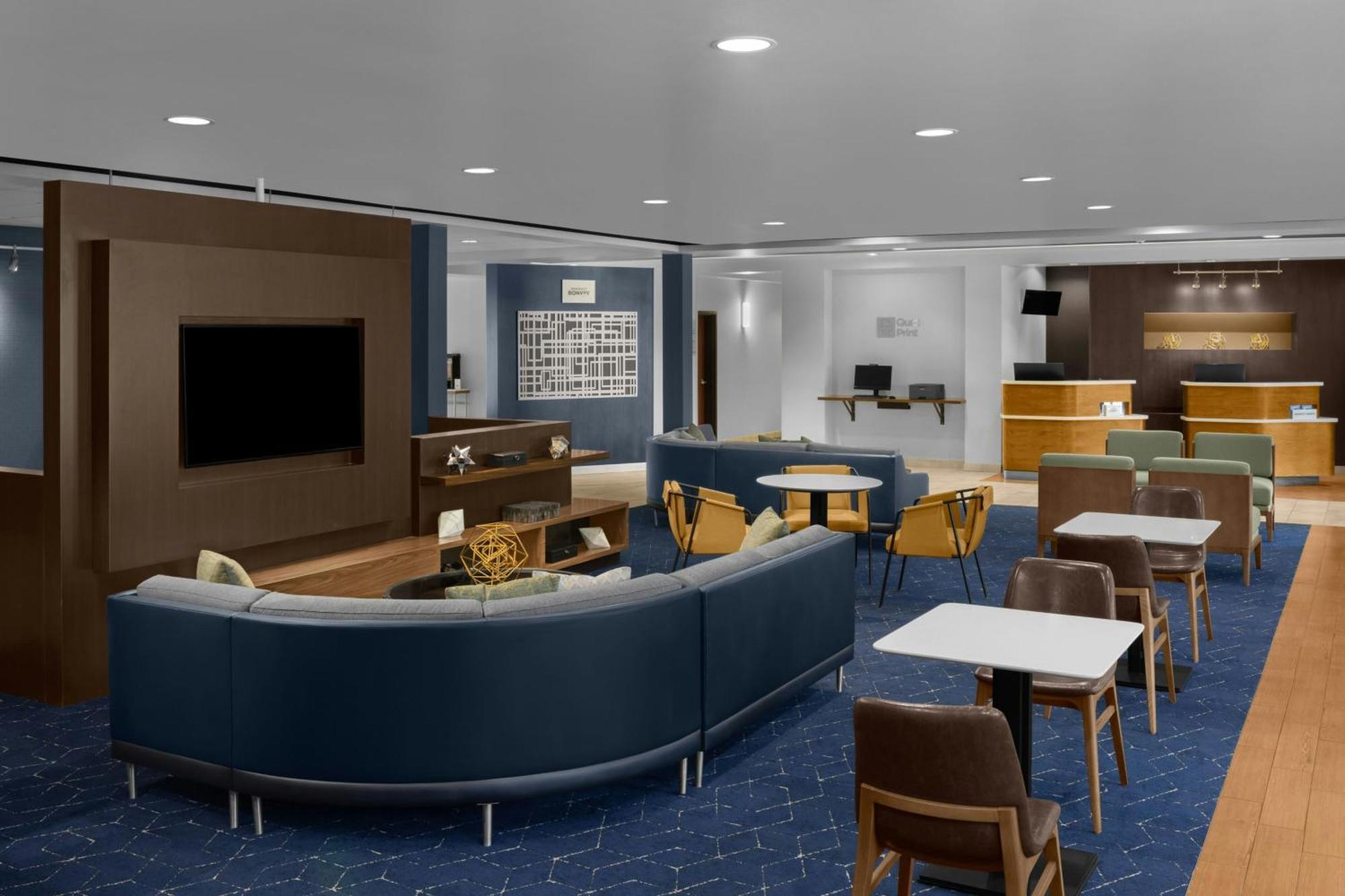 Hotel Courtyard By Marriott Salt 3*