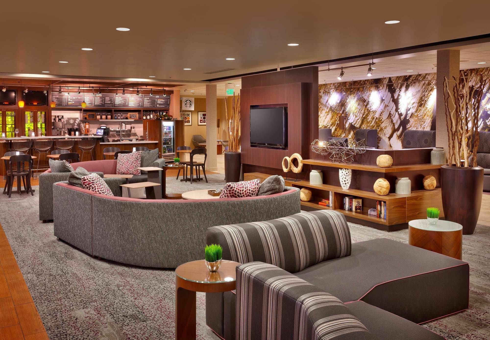 Courtyard By Marriott Salt 3*